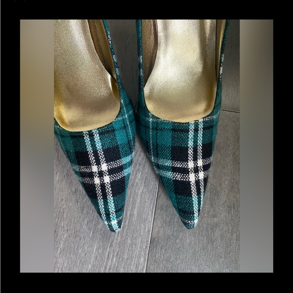 WILD DIVA - PLAID HEELS (RARE FIND) - Picture 4 of 4